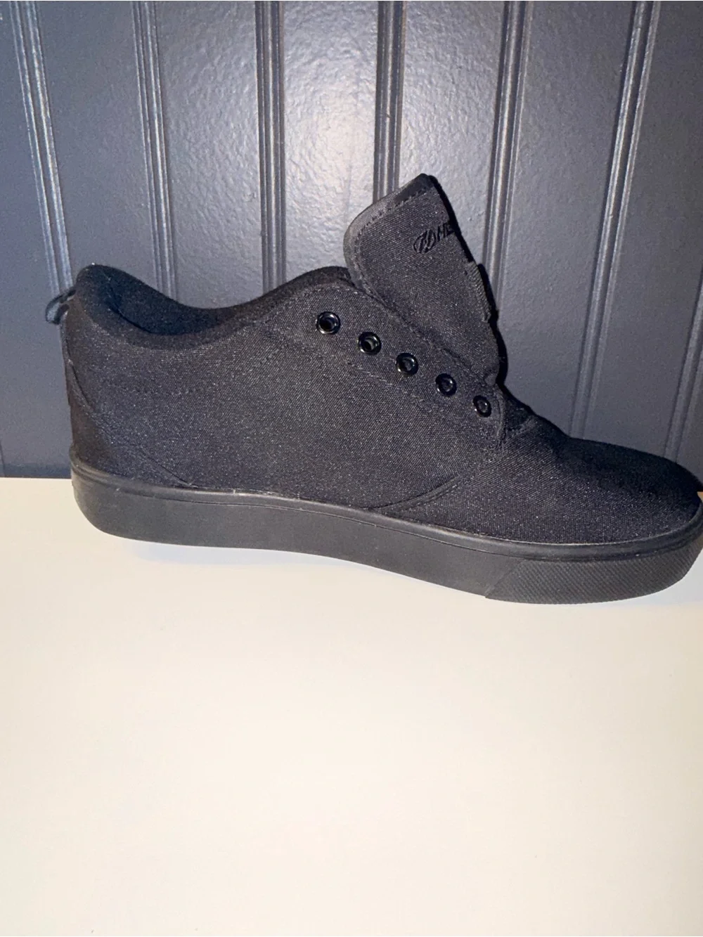 Black Heeleys Men's Slip-On Casual Shoes - Heelys Pro 20